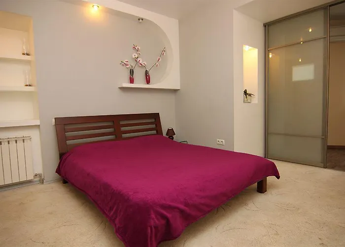 On Preobrajenskaya 24 4*