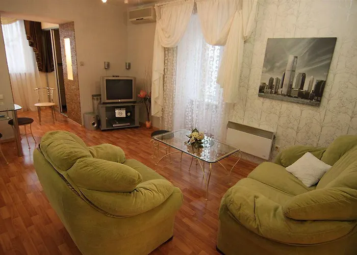 On Preobrajenskaya 24 4*