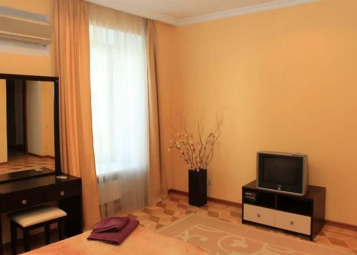 On Preobrajenskaya 24 4*