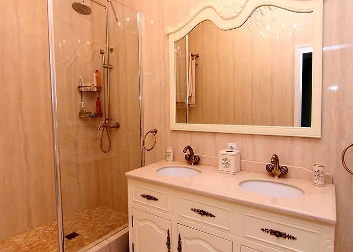 On Preobrajenskaya 24 Apartahotel 4*