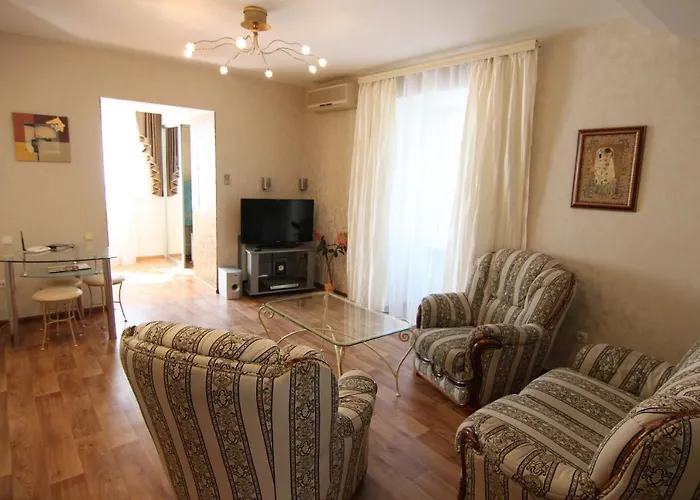 On Preobrajenskaya 24 4*