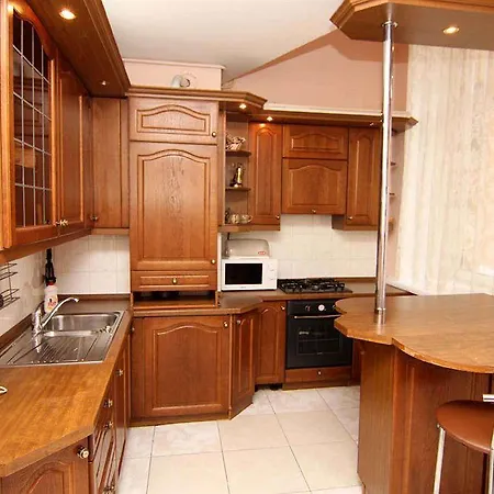 On Preobrajenskaya 24 4*