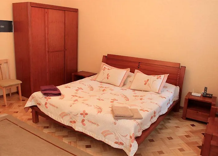 On Preobrajenskaya 24 Hotel apartamentowy