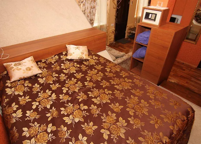 On Preobrajenskaya 24 4*