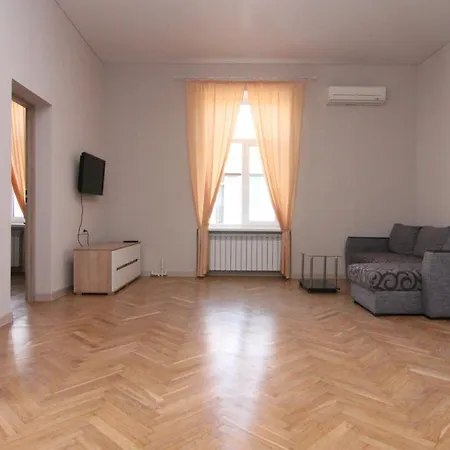 On Preobrajenskaya 24 Aparthotel