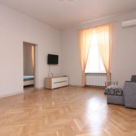 Апарт-готель On Preobrajenskaya 24 3*