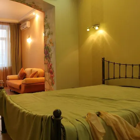 On Preobrajenskaya 24 3* Odesa