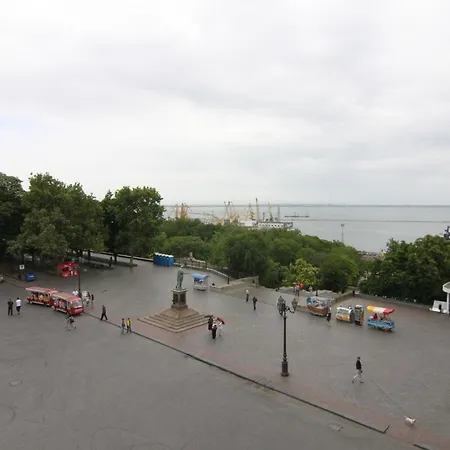 On Preobrajenskaya 24 3*