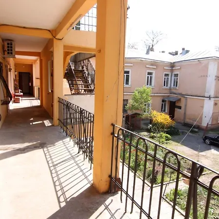 On Preobrajenskaya 24 3* Odesa